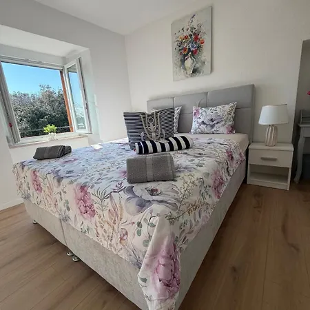 Luxury לינה וארוחת בוקר פונאנט