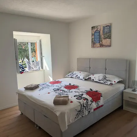 Luxury לינה וארוחת בוקר